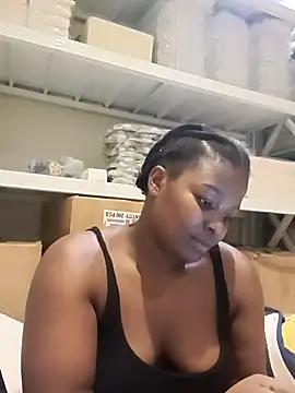 Snapshot of Yours_faithfully1 chatting on 11/19/25, 11:32 Yours faithfully1 online show from 11/19/25, 11:32