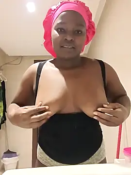 Snapshot of Yours_faithfully1 chatting on 11/12/25, 04:55 Yours faithfully1 online show from 11/12/25, 04:55