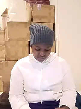 Snapshot of Yours_faithfully1 chatting on 12/21/25, 10:17 Yours faithfully1 online show from 12/21/25, 10:17