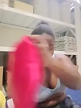 Snapshot of Yours_faithfully1 chatting on 11/28/25, 11:54 Yours faithfully1 online show from 11/28/25, 11:54