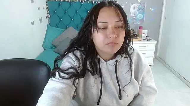 Snapshot of wandafuckass chatting on 10/17/25, 02:08 wandafuckass online show from 10/17/25, 02:08