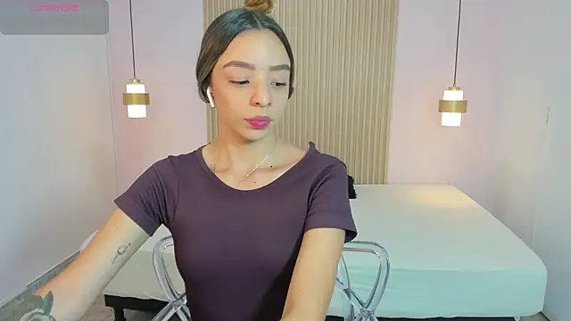 AliceRoss0 online show from 05/07/26, 08:01