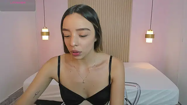AliceRoss0 online show from 05/06/26, 08:13