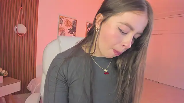 Snapshot of TiffanyWright chatting on 09/12/25, 01:22 TiffanyWright online show from 09/12/25, 01:22