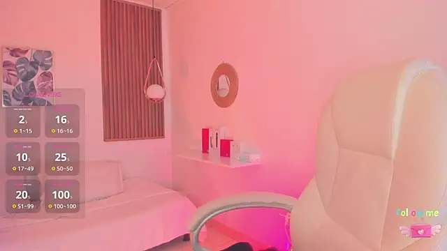 Snapshot of TiffanyWright chatting on 12/18/25, 01:26 TiffanyWright online show from 12/18/25, 01:26