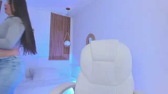 Snapshot of TiffanyWright chatting on 11/24/25, 11:21 TiffanyWright online show from 11/24/25, 11:21