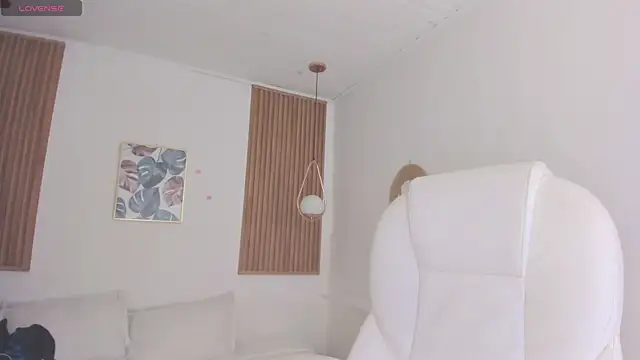 TiffanyWright online show from 02/13/26, 01:22