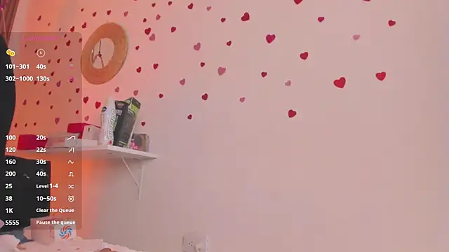 TiffanyWright online show from 04/11/26, 07:50