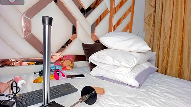 CintiaVega online show from 11/05/25, 11:57