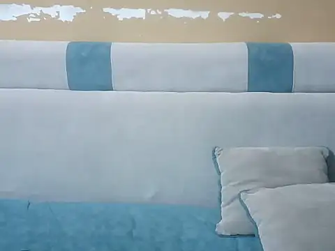 Snapshot of sweety2_ chatting on 11/27/25, 05:30 sweety2 online show from 11/27/25, 05:30