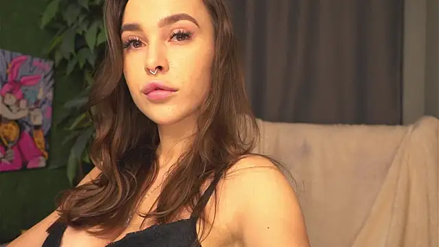 Snapshot of tati__20 chatting on 03/15/25, 08:54 tati 20 online show from 03/15/25, 08:54