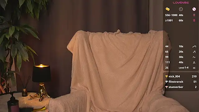 Snapshot of tati__20 chatting on 02/14/25, 06:51 tati 20 online show from 02/14/25, 06:51