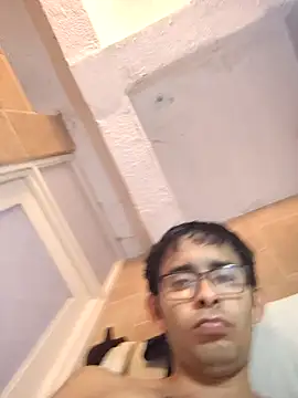 VL25DN26 online show from 10/15/25, 07:33