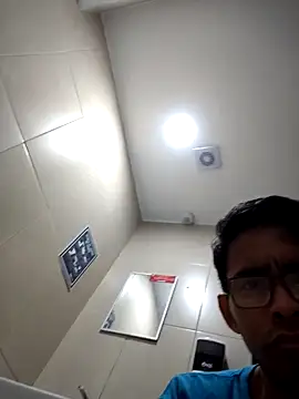 Snapshot of VL25DN26 chatting on 03/03/26, 12:39 VL25DN26 online show from 03/03/26, 12:39