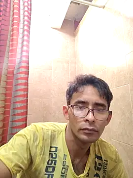 Snapshot of VL25DN26 chatting on 02/13/26, 04:29 VL25DN26 online show from 02/13/26, 04:29