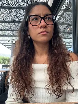 Snapshot of ValeriEvan chatting on 11/04/25, 08:12 ValeriEvan online show from 11/04/25, 08:12