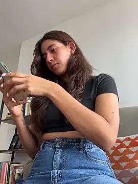 ValeriEvan online show from 02/16/25, 06:32