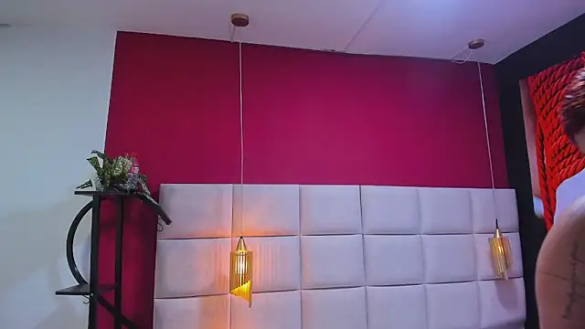 Amberluy online show from 04/17/26, 07:49