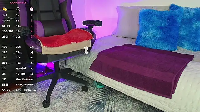 Cassie fletcher  online show from 10/12/25, 05:20