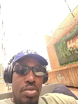 BlackD4uxo online show from 06/06/26, 05:07