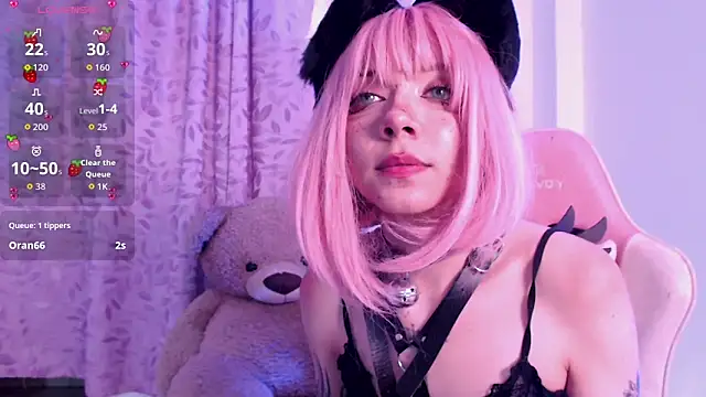 Snapshot of Alicedangerrr chatting on 09/13/25, 12:54 Alicedangerrr online show from 09/13/25, 12:54