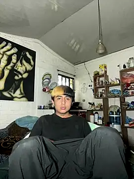 FlpGmz online show from 10/29/25, 09:58