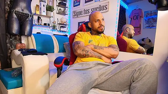 Leenar Key online show from 02/14/26, 11:54