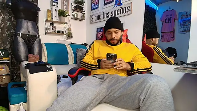 Leenar Key online show from 01/08/26, 09:37