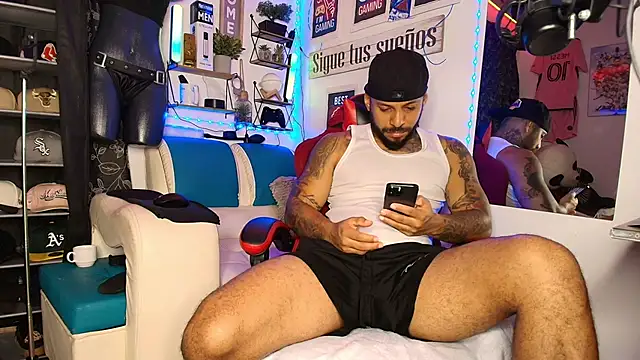 Leenar Key online show from 03/05/26, 03:19