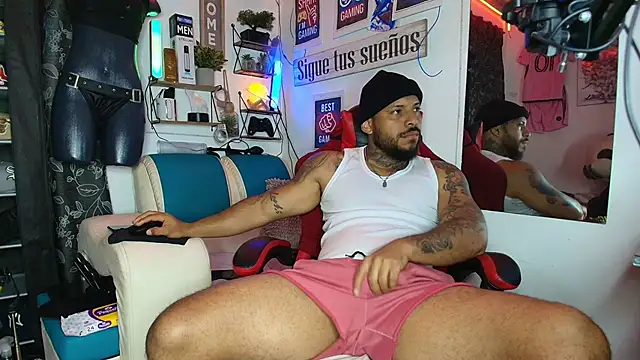 Leenar Key online show from 04/08/26, 12:39