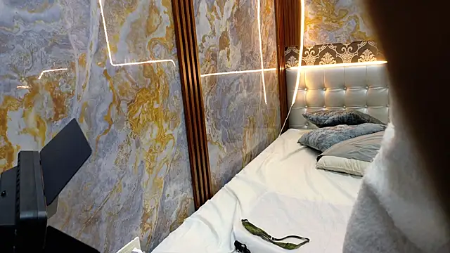  Jessi29  online show from 11/21/25, 07:13