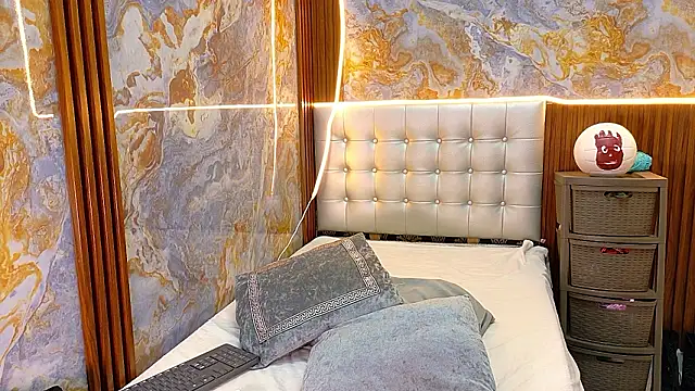  Jessi29  online show from 03/24/26, 09:37