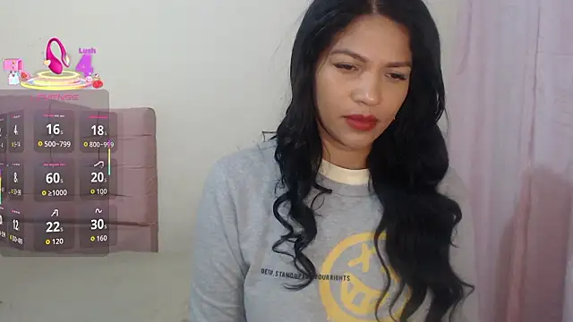 makennaa  online show from 03/25/26, 10:14