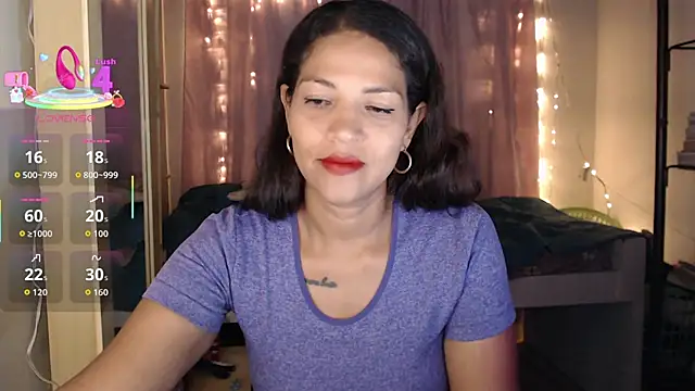 Snapshot of makennaa_ chatting on 10/10/25, 09:54 makennaa online show from 10/10/25, 09:54
