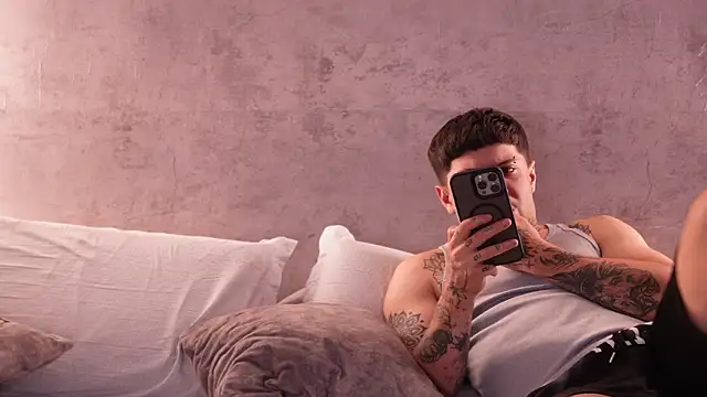 Nicky and Blake online show from 03/19/26, 01:38