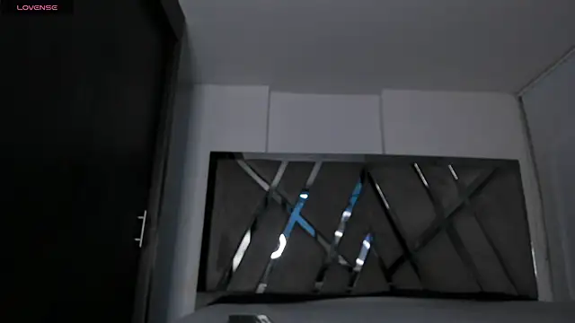 samaay07  online show from 10/22/25, 03:17