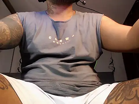 Ale Mineiro online show from 04/07/26, 07:48