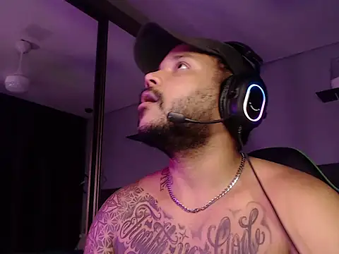 Ale Mineiro online show from 03/12/26, 07:34