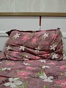 Snapshot of king_boy chatting on 03/17/25, 02:08 king boy online show from 03/17/25, 02:08