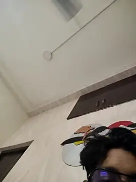 Snapshot of king_boy chatting on 11/08/25, 07:50 king boy online show from 11/08/25, 07:50