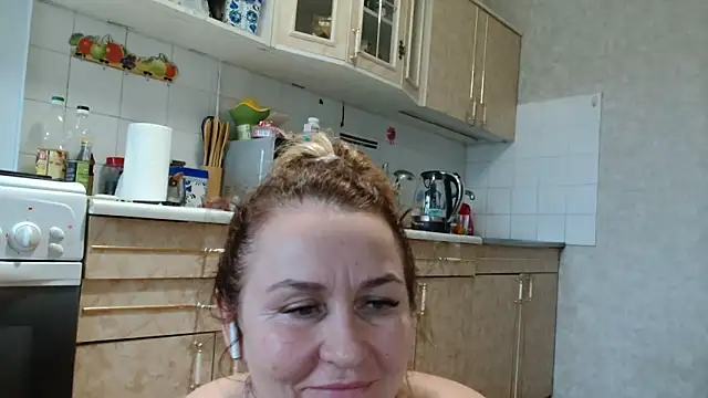 Snapshot of Vika_ chatting on 03/17/25, 05:56 Vika online show from 03/17/25, 05:56