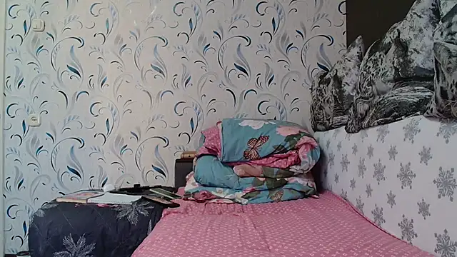 Snapshot of Vika_ chatting on 03/19/25, 07:07 Vika online show from 03/19/25, 07:07