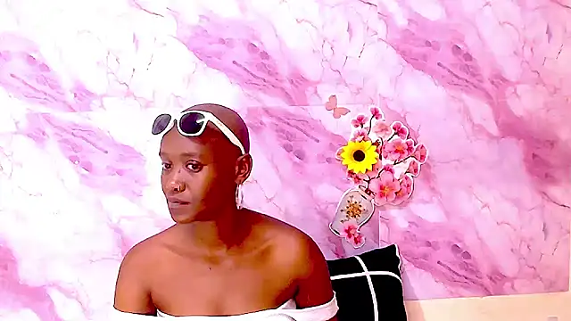 Snapshot of EbonyOlive69 chatting on 02/16/26, 05:11 EbonyOlive69 online show from 02/16/26, 05:11