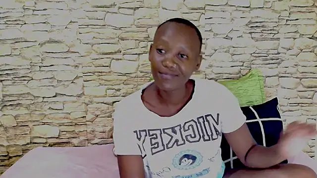 Snapshot of EbonyOlive69 chatting on 01/05/26, 05:27 EbonyOlive69 online show from 01/05/26, 05:27