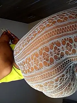 Pretty tiffany online show from 12/04/25, 06:01