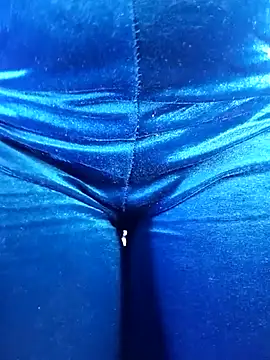 Pretty tiffany online show from 10/26/25, 04:18