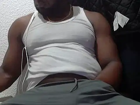 Snapshot of mmoiblack chatting on 03/21/25, 09:12 mmoiblack online show from 03/21/25, 09:12