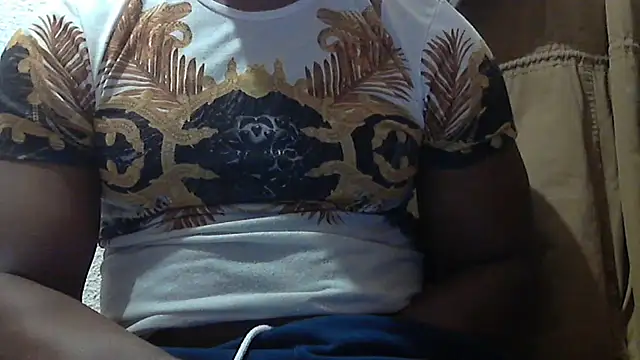 Snapshot of mmoiblack chatting on 10/20/25, 08:20 mmoiblack online show from 10/20/25, 08:20