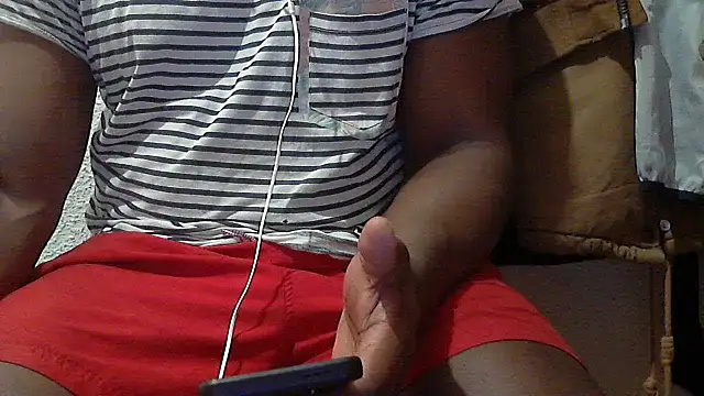 Snapshot of mmoiblack chatting on 10/15/25, 11:29 mmoiblack online show from 10/15/25, 11:29