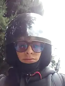 Snapshot of Cuervo_maniaco chatting on 02/21/25, 03:54 Cuervo maniaco online show from 02/21/25, 03:54